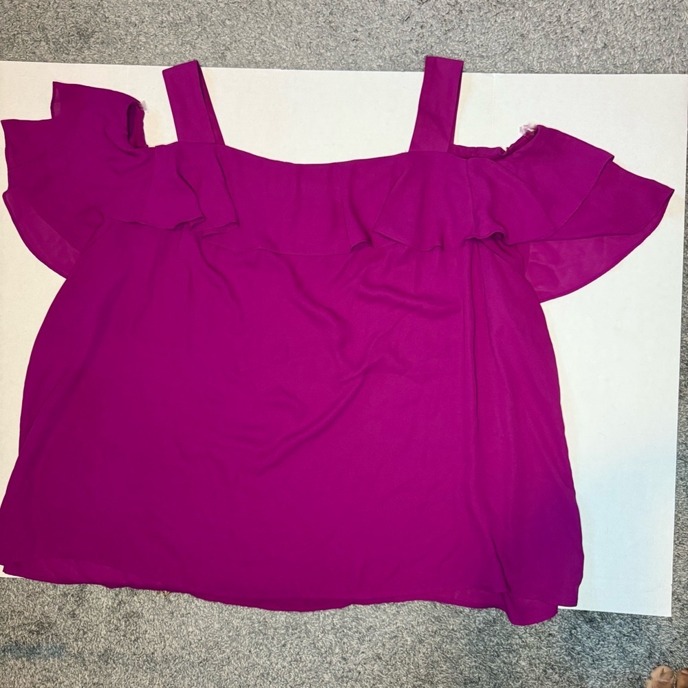 Catherines: Magenta Off-Shoulder Ruffle Top size 26 - Picture 7 of 7